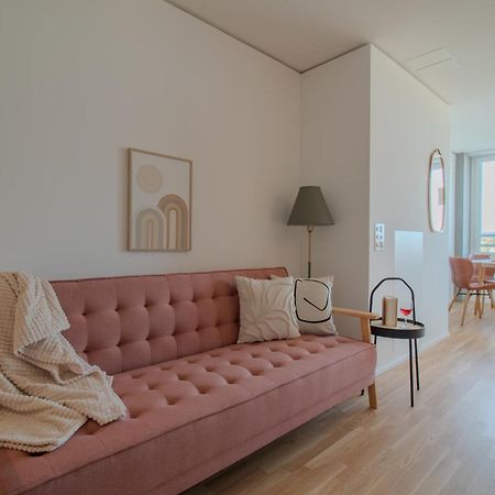 Loewe Apartments Am Rheinfall Нойхаузен-ам-Райнфалль Экстерьер фото