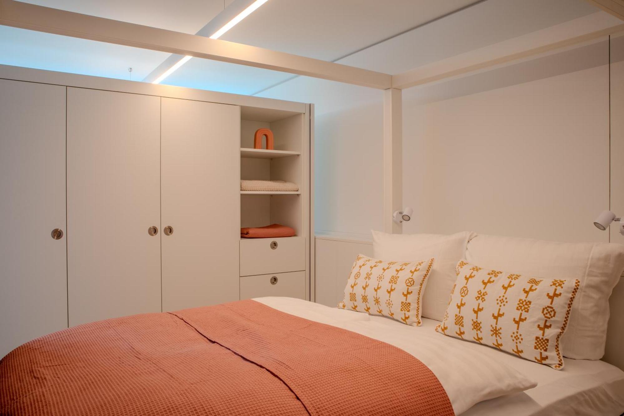 Loewe Apartments Am Rheinfall Нойхаузен-ам-Райнфалль Экстерьер фото